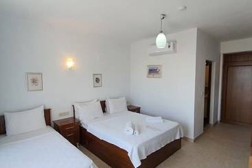 مسافرخانه Elisa Butik Otel Ve Restaurant