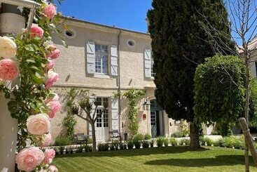 酒店 College Des Doctrinaires