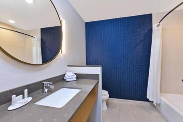 هتل Fairfield Inn & Suites By Marriott Cincinnati Airport South/florence