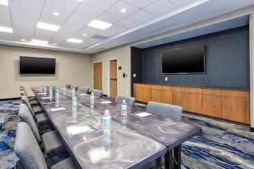 هتل Fairfield Inn & Suites By Marriott Cincinnati Airport South/florence