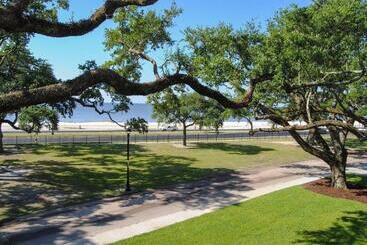 Grand Centennial Hotel At Centennial Plaza   Gulfport