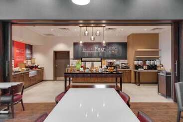 Hampton Inn & Suites Nashville North Skyline - Madison