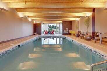 هتل Home2 Suites By Hilton Hagerstown