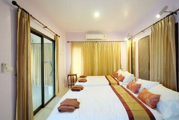 هتل Khumphyazaw Resort
