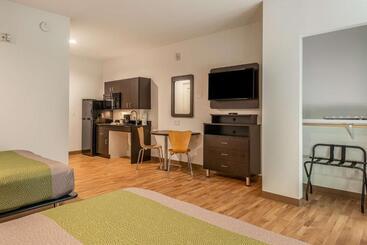 هتل Studio 6 Lake Charles