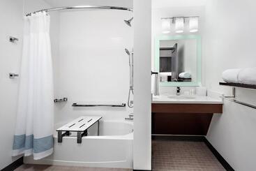 هتل Towneplace Suites By Marriott Loveland Fort Collins