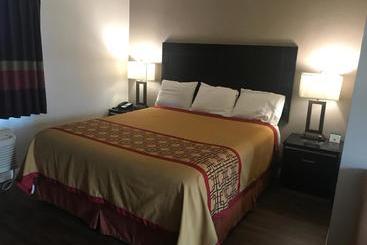 مُتل Manhattan Inn & Suites