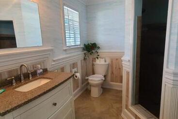 Pierhouse Bed & Breakfast
