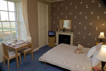 Balmashanner Bed And Breakfast