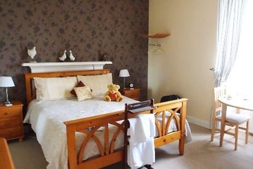 Balmashanner Bed And Breakfast
