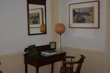 Bed & Breakfast 29 India House