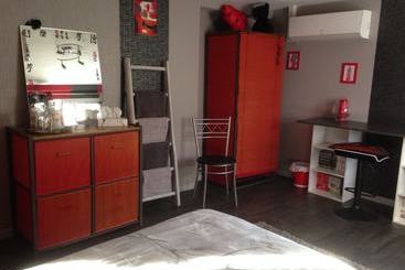 تختخواب و صبحانه Chambre D Hotes Hola