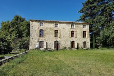 تختخواب و صبحانه La Bastide De L Adrech
