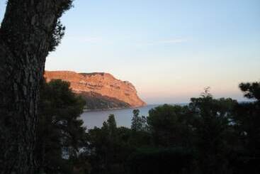 تختخواب و صبحانه The Dorn