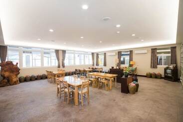 تختخواب و صبحانه Yushow Library Villa