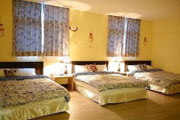 تختخواب و صبحانه Yushow Library Villa