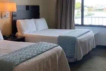 Fenwick Islander Motel