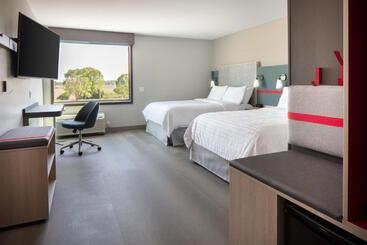 Avid Hotels   Madison   Monona, An Ihg