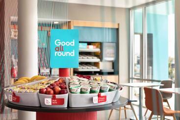 Avid Hotels   Madison   Monona, An Ihg