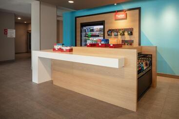 Avid Hotels   Madison   Monona, An Ihg