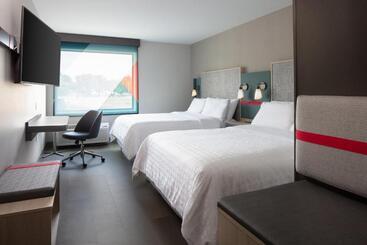 Avid Hotels   Madison   Monona, An Ihg