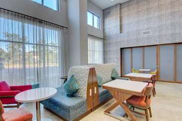هتل Hampton Inn & Suites Portland West