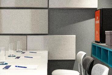 هتل Holiday Inn Express   Barrow In Furness & South Lakes, An Ihg