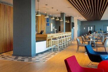هتل Holiday Inn Express   Barrow In Furness & South Lakes, An Ihg