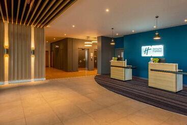 هتل Holiday Inn Express   Barrow In Furness & South Lakes, An Ihg