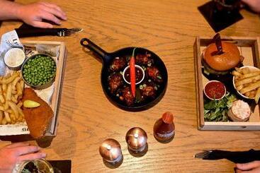 هتل Holiday Inn Express   Barrow In Furness & South Lakes, An Ihg