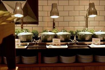 هتل Holiday Inn Express   Barrow In Furness & South Lakes, An Ihg