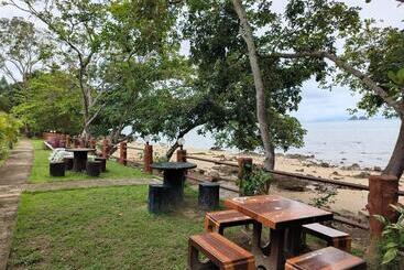 هتل Sunrise Beach Koh Yao Resort