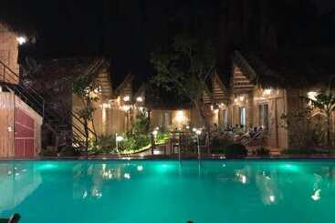 هتل Tam Coc Wonderland Bungalow