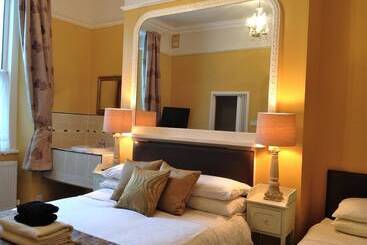 پانسیون Melrose Guest House