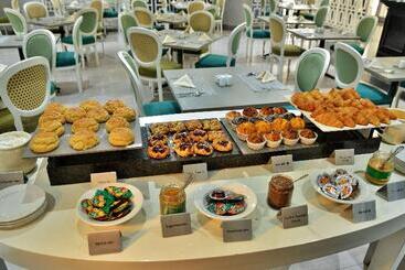 בית מלון כפרי Holiday Inn Johannesburg Airport, An Ihg