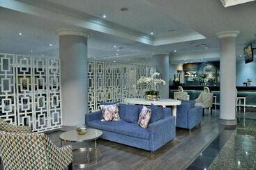בית מלון כפרי Holiday Inn Johannesburg Airport, An Ihg