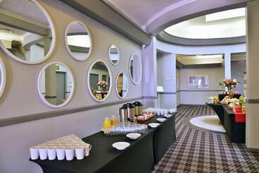 בית מלון כפרי Holiday Inn Johannesburg Airport, An Ihg