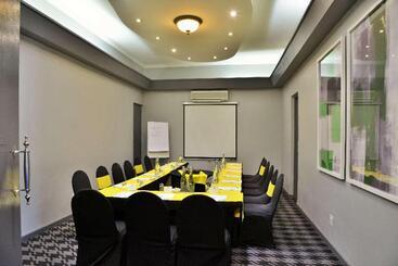 酒店 Holiday Inn Johannesburg Airport, An Ihg