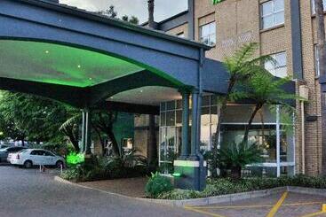 בית מלון כפרי Holiday Inn Johannesburg Airport, An Ihg