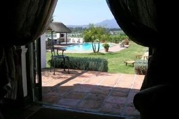 هتل Bellevue Manor Guest House & Wellness Spa Retreat