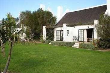 هتل Bellevue Manor Guest House & Wellness Spa Retreat