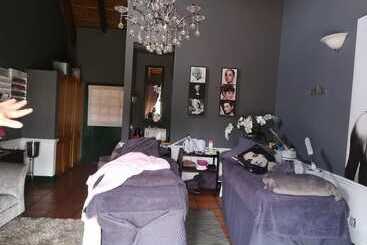 هتل Bellevue Manor Guest House & Wellness Spa Retreat