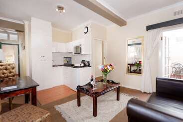 هتل Best Western Cape Suites