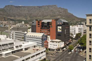 Hotel Cape Town Lodge