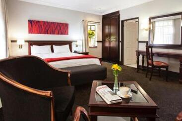 هتل Court Classique Suite