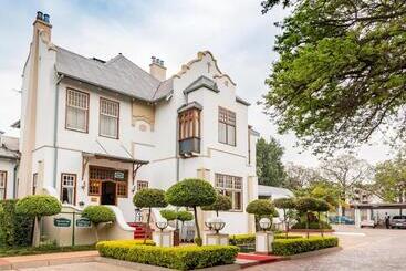 Courtyard Hotel Arcadia