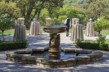 Four Seasons Hotel The Westcliff