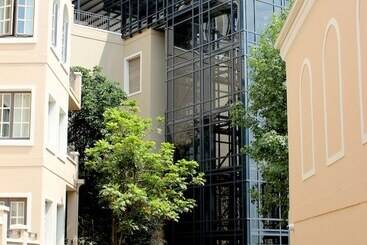 Four Seasons Hotel The Westcliff