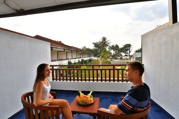 Hibiscus Beach Hotel & Villas
