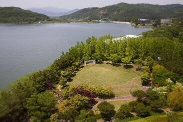 هتل Lahan Select Gyeongju